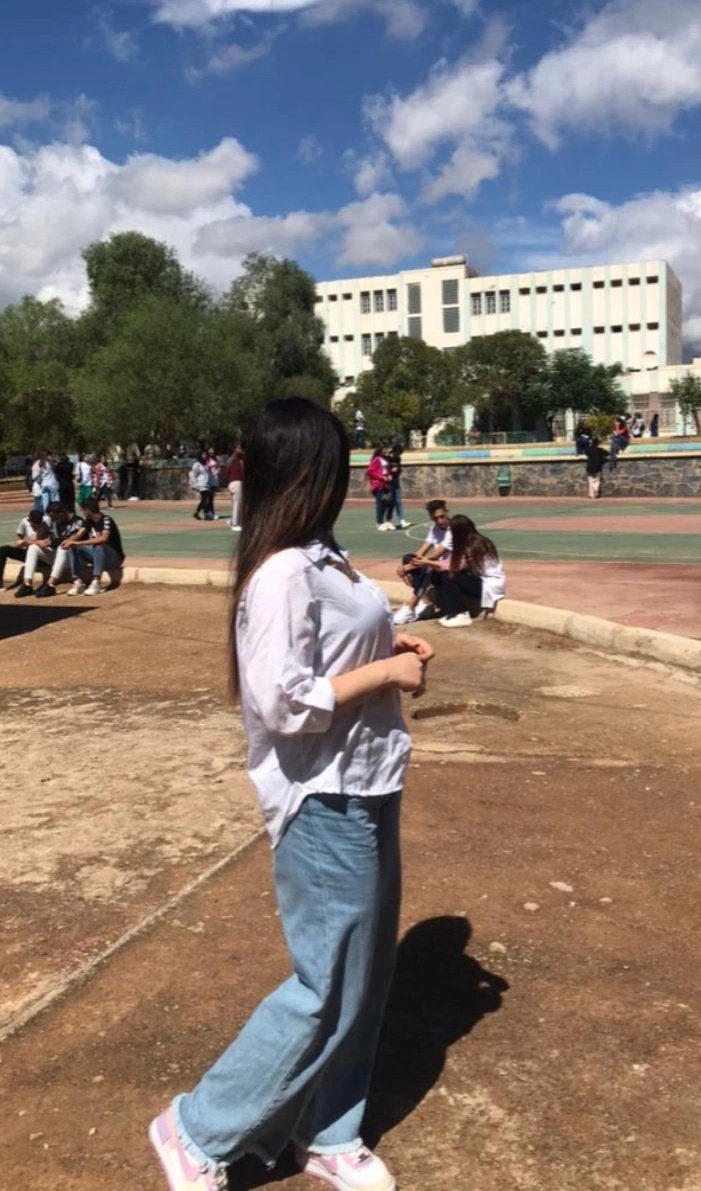 Myrinaaaaa's tweet photo. Nas troh teqra , ana nroh to take pictures :) https://t.co/fxIFno2x8n