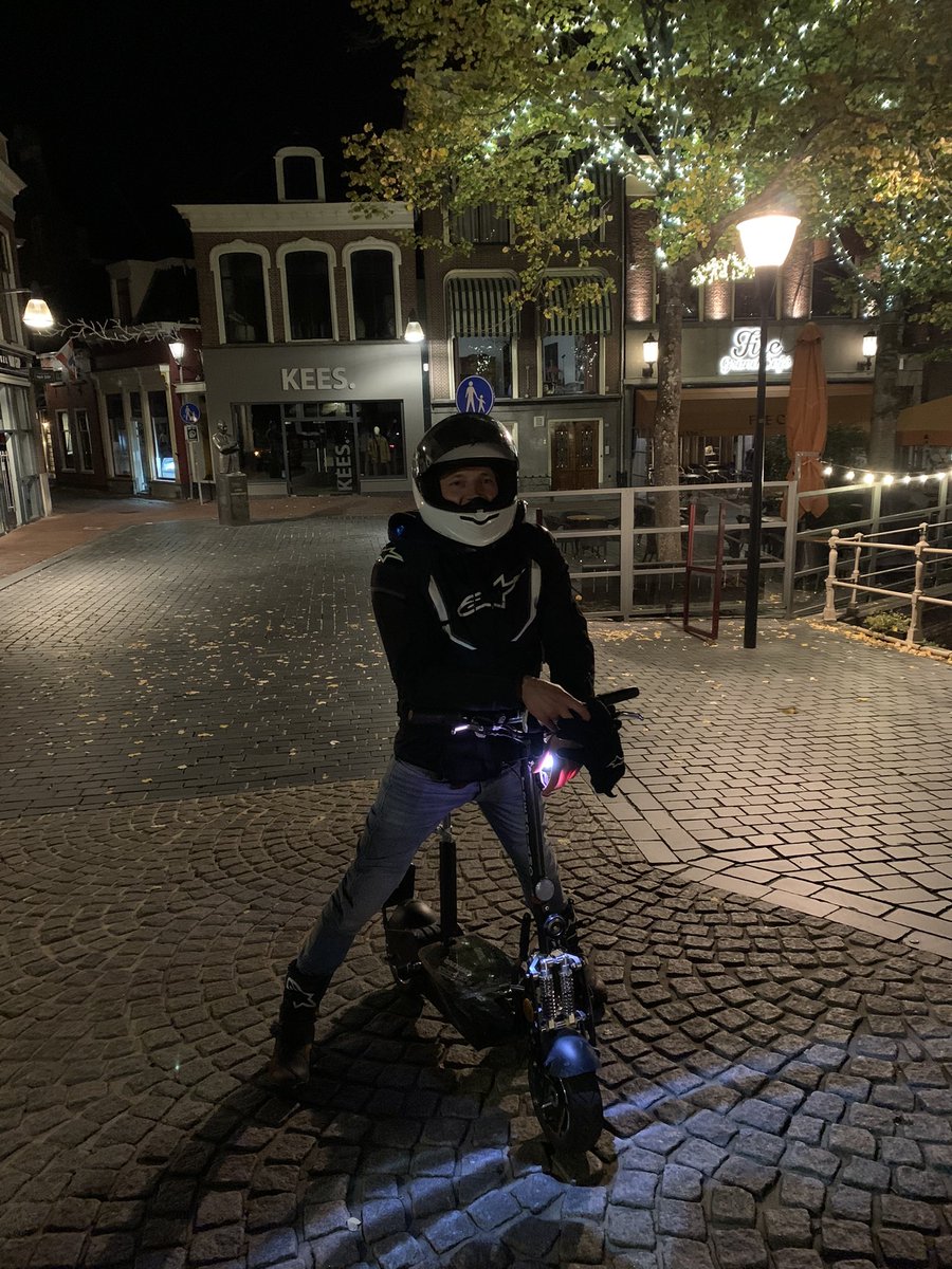 Bright's tweet photo. Het is gelukt! De #elfstepjestocht is volbracht. En dat voor middernacht. https://t.co/sx2TBQ90Zb