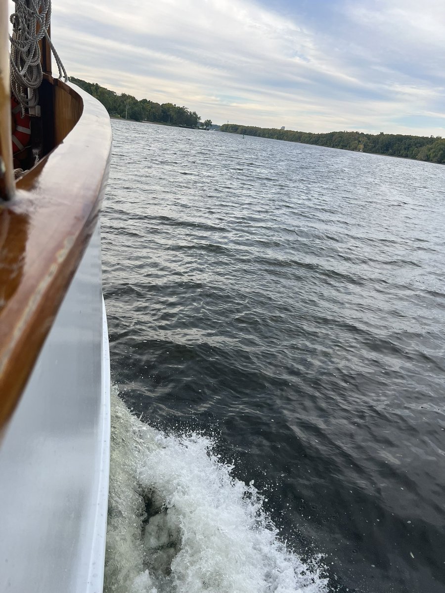 Glenn Robbins tweet media