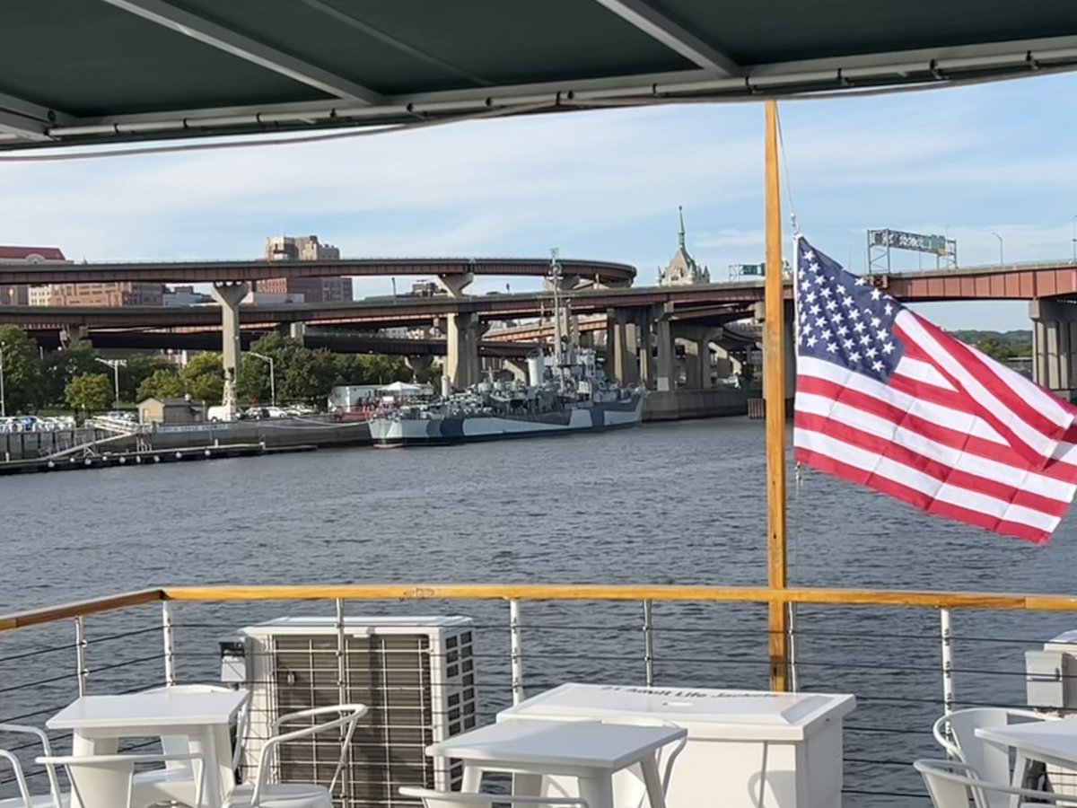 Glenn Robbins tweet media