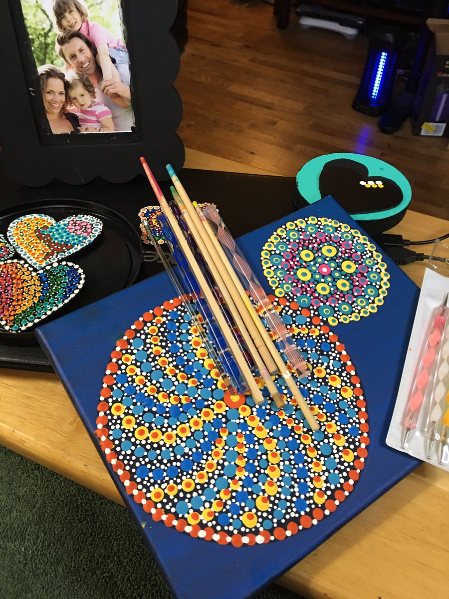 Hi everyone 😃I am Tracy Shudo I do live a disability called MS but that does not stop me from making art. Doing this helps keeping my mind clear, as well as helping with my hand movements. #ms