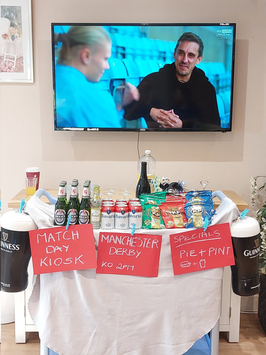 julest33's tweet photo. @GNev2 Derby Day ...well!!!still ended the day on a high, me and Emma set up our sky sports at work and made a match day kiosk, our lovely elderly residents all had a fantastic day, enjoying a day of football along with a traditional pie and a few pints 😍 #ManchesterDerby #SSME https://t.co/DUxD984KNa