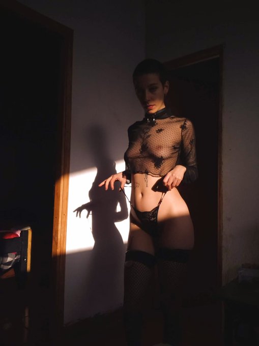 soy tu fantasia bb. $escribime al md$ https://t.co/8RgyKY42hH