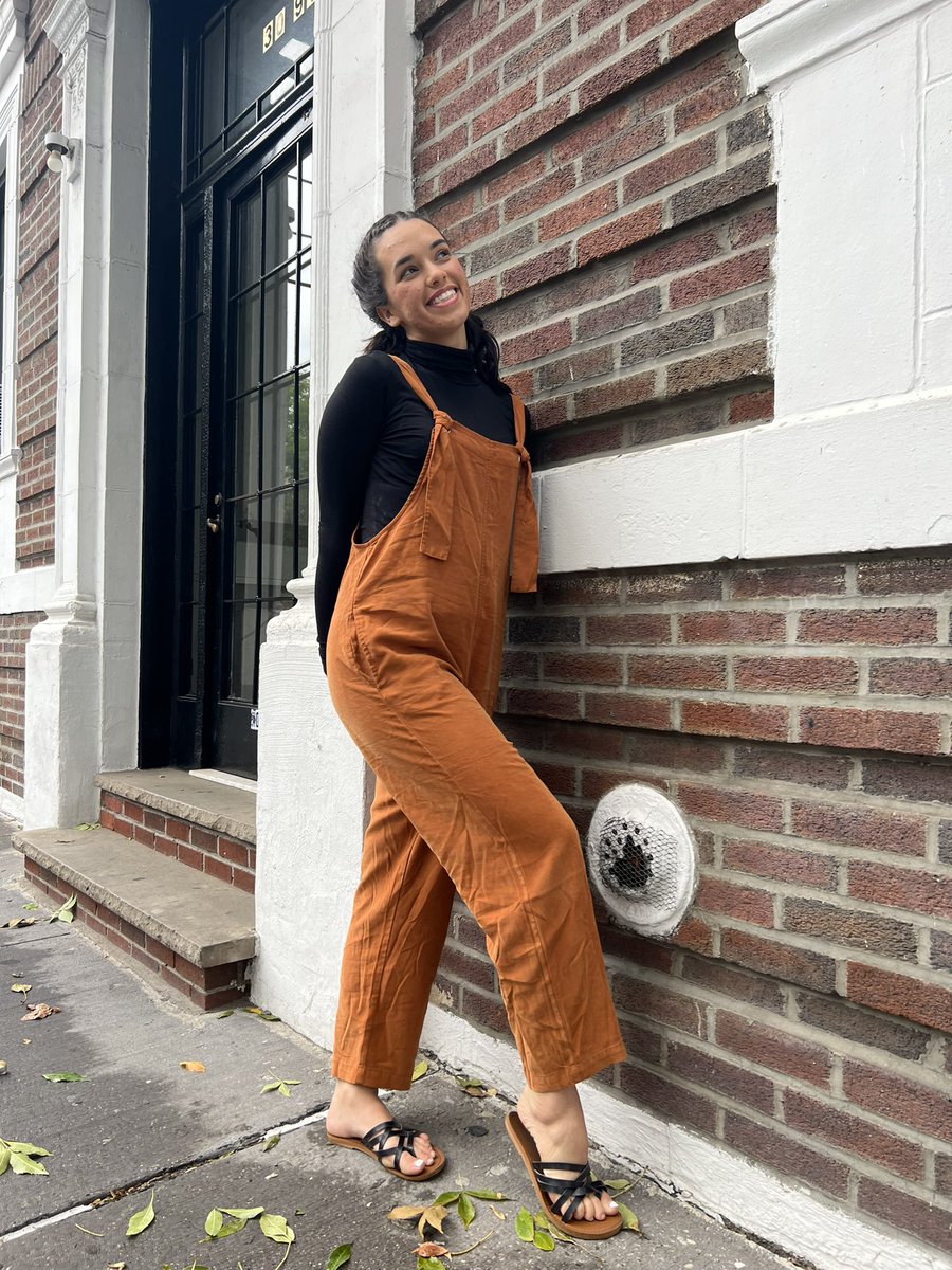 VJennewein's tweet photo. 🎃🩳🦁🍊🏀🚚🧡📳🔶 https://t.co/LaxBZ8gLUr