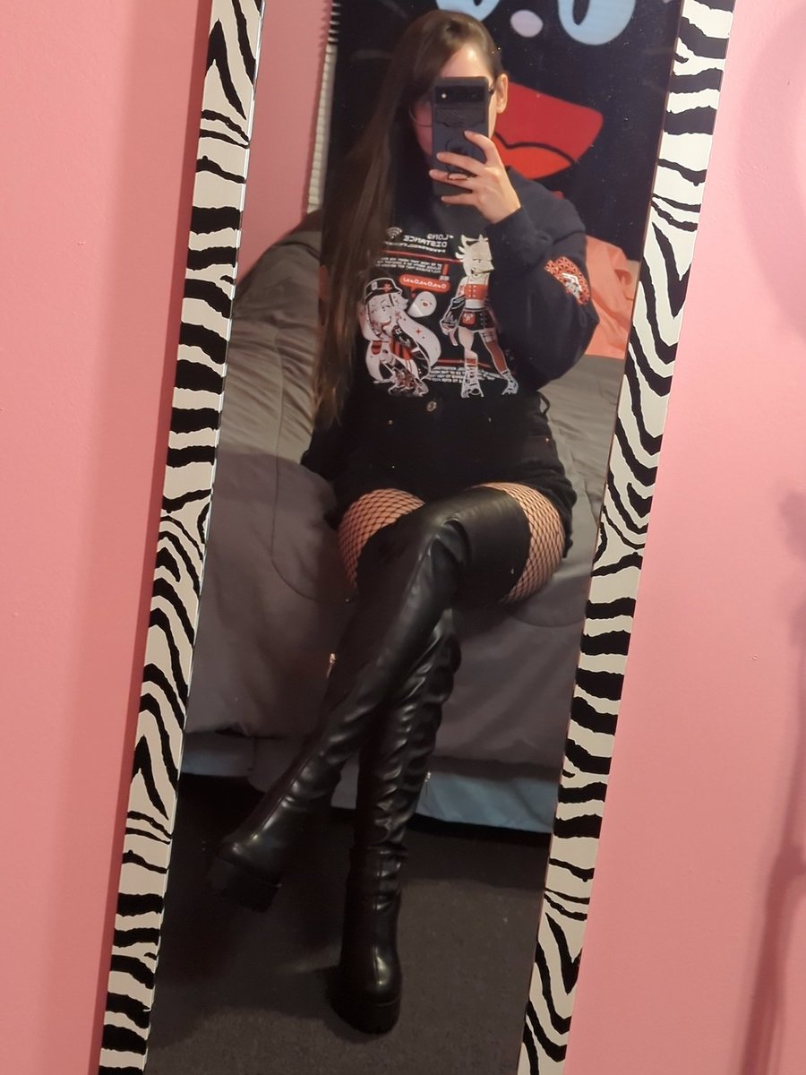 I am feeling these boots yessss