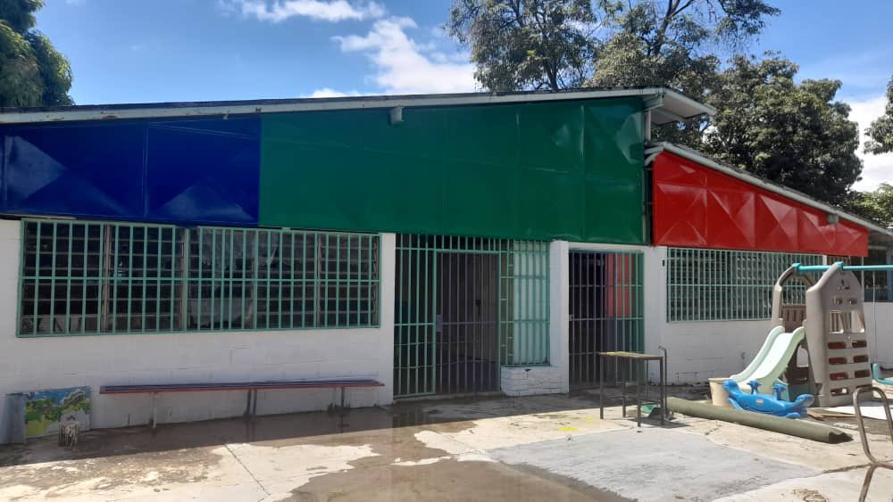 Cavim_Fanb's tweet photo. @cavim_fanb hizo entrega exitosa de la UENB JOSÉ ANTONIO MAITIN trabajando por la patria para que nuestros niños tenga una escuela 100% operativa ¡Venceremos!
.
#bricomiles #bricomiles #motorindustriamilitar #fanb #vmpdd https://t.co/l8SYw0Kt7j