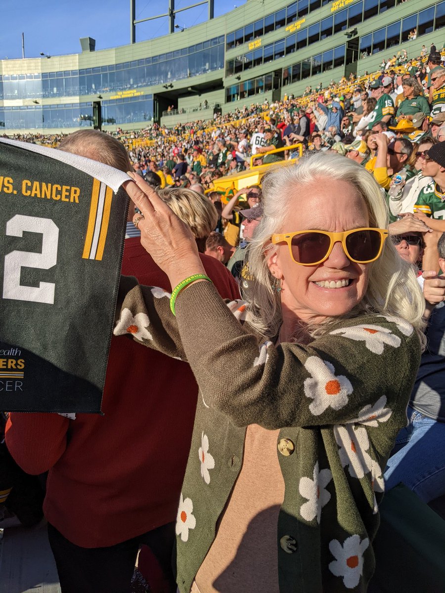JimmyGoFirst's tweet photo. #getloudlambeau https://t.co/Nn0UOIK98q