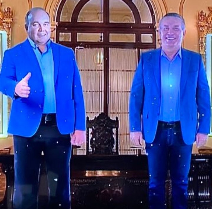 AlexJeanAt's tweet photo. Mis tios homofóbicos en cada reunión familiar: https://t.co/nAsjvaQ01T