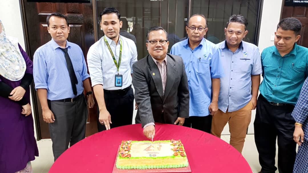 Fama_Kedah's tweet photo. Majlis Bacaan Yassin seta Perjumpaan Kakitangan Fama Negeri Kedah sempena 57 Tahun FAMA 
#famadihatirakyat
#mafiprihatin
#57tahunfama https://t.co/Er2gPx6N3n