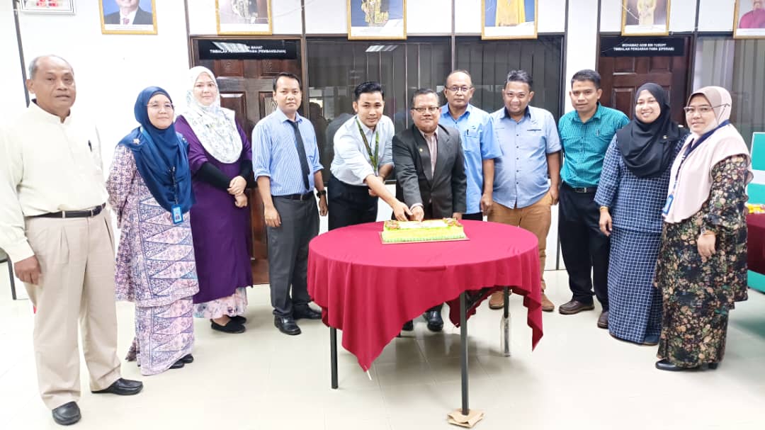 Fama_Kedah's tweet photo. Majlis Bacaan Yassin seta Perjumpaan Kakitangan Fama Negeri Kedah sempena 57 Tahun FAMA 
#famadihatirakyat
#mafiprihatin
#57tahunfama https://t.co/Er2gPx6N3n