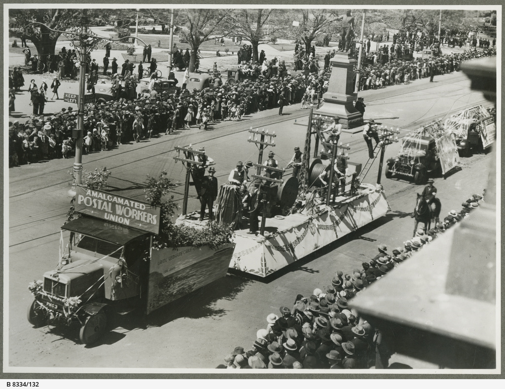 SLSA's tweet photo. We are closed today to mark the #LabourDay holiday.
This photo from 1936 shows the #EightHourDay / Labour Day parade in Victoria Square. The statue of Colonel Light is in its original position before it was moved to Montefiore Hill.

#Adelaide #SouthAustralia  #libraries https://t.co/2JlFW7AHS0