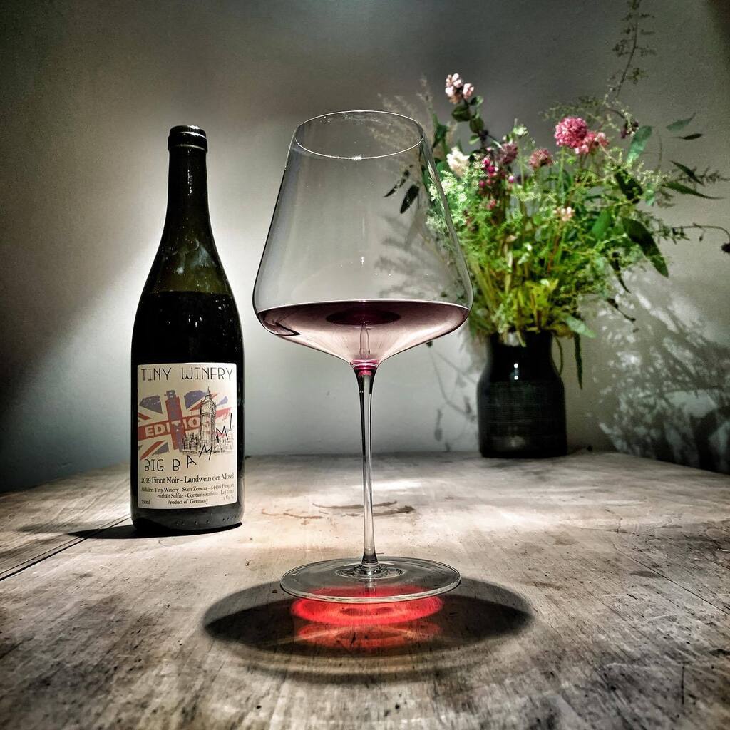 Marqueee's tweet photo. Bamm Bamm! (This baby shot me down)
Big Bamm, a stunning Mosel Pinot Natural by @tinywinery. Awesome work, Sven! #moselpinotnoir #naturalwinemaking #microwinery https://t.co/SpWOZy07ed https://t.co/INmchaENiY