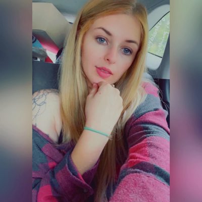alyblank8's tweet photo. #NewProfilePic https://t.co/InsfmisB2l