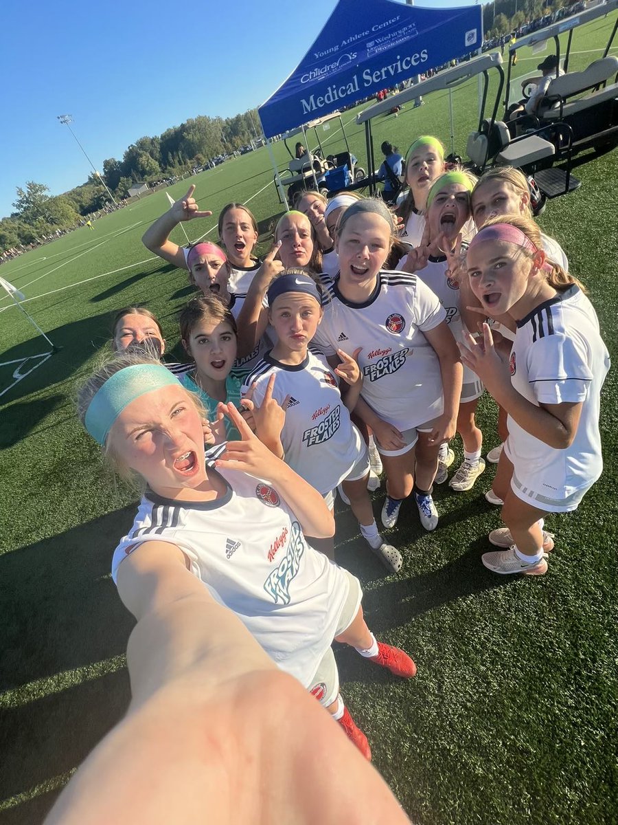 Fillies08ECNLRL's tweet photo. That feeling after 100 minutes and a PK shootout! Onto the semi-finals of @usyscups Missouri State Cup! Way to work @STLDevAcademy Navy! https://t.co/d4FN8gz6qv