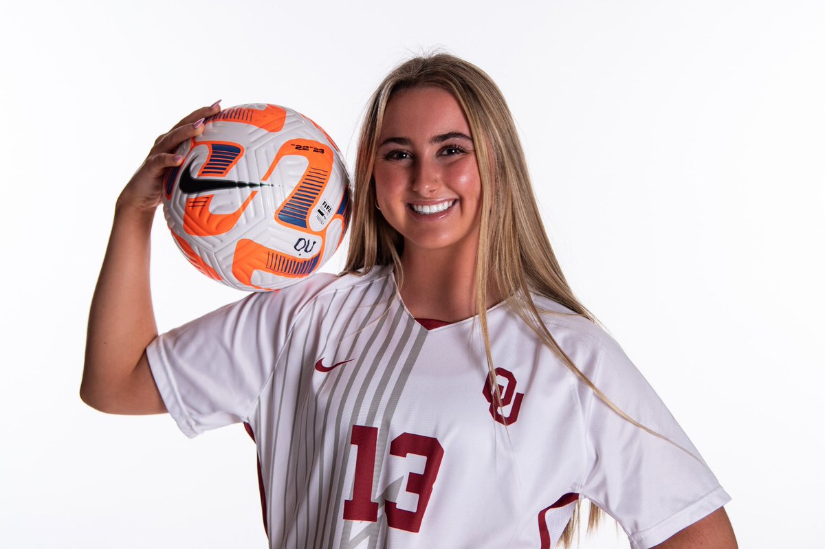 lexi_meyer06's tweet photo. I am so excited and humbled to announce my verbal commitment to continue my athletic and academic career at the University of Oklahoma. I would like to thank my family and friends, especially my parents, all of my coaches, and my teammates. BOOMER ☝🏼 #topnotch24 https://t.co/mRsaIVMBTY
