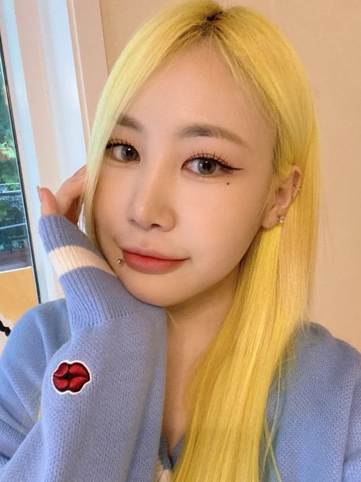 NOTjamiestaff's tweet photo. [📸]

오늘 #썰플리 에 함께한
앙큼폭시말랑햇살큐티 제이미🌻
앞으로의 활동도, 많관부💚 많사부🖤

#JAMIE #제이미 #OneBadNight https://t.co/EHC5wZf8Zu