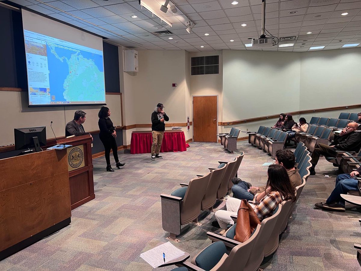 ESUModLang's tweet image. Another great @ESUniversity #ESULatinoFilmSeries has passed! Thanks to everyone who spent their Sat. enjoying and discussing wonderful films. Thanks to Sami Khan director of #The LastOut for an informative Q&amp;amp;A session! 🎬🎥🎞🍿🥟