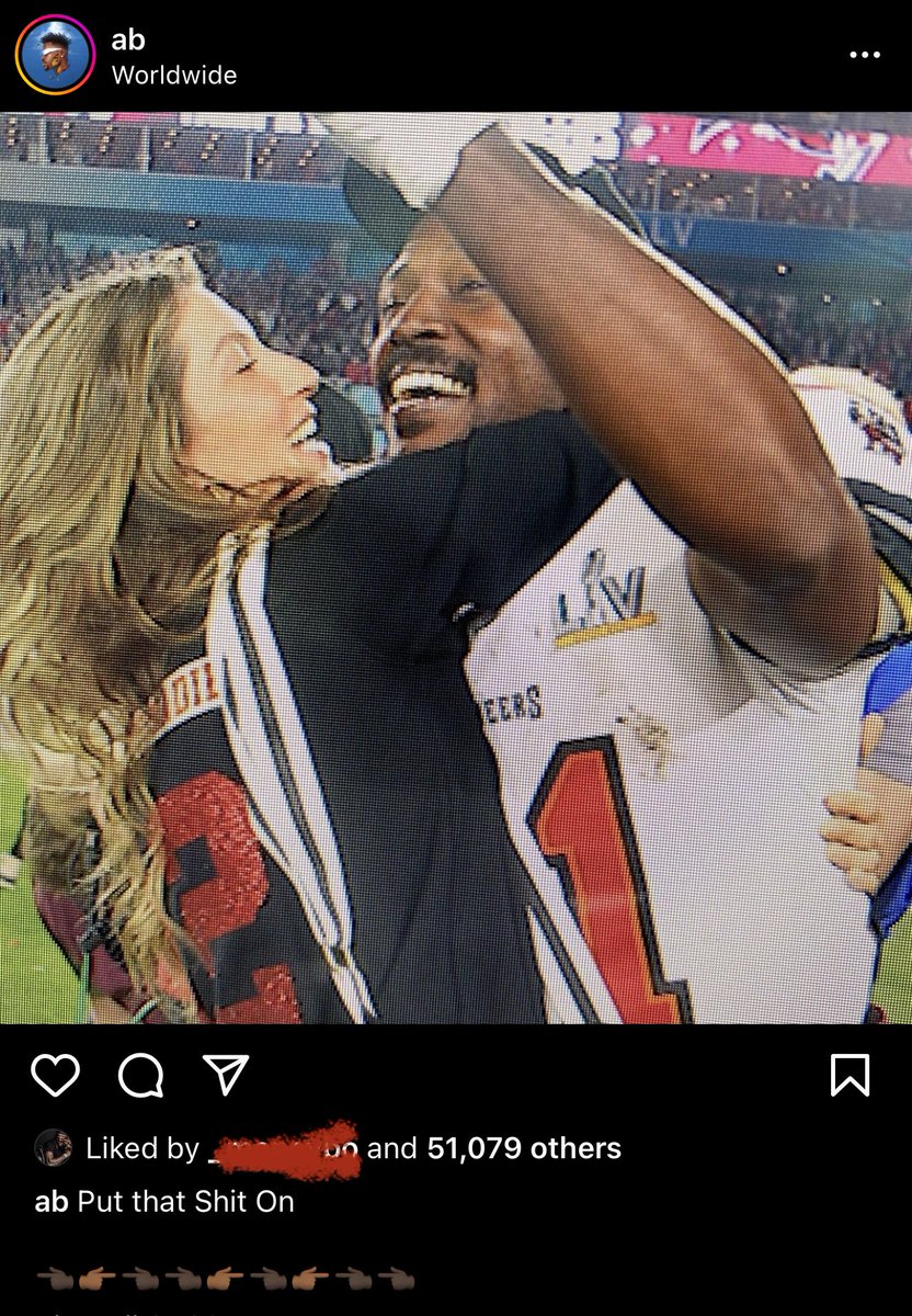 shannonsharpeee's tweet photo. Antonio brown wylin for posting this on ig bruh! Tom Brady gonna be tight 😭😭😭😭 https://t.co/9b8sixmbrG