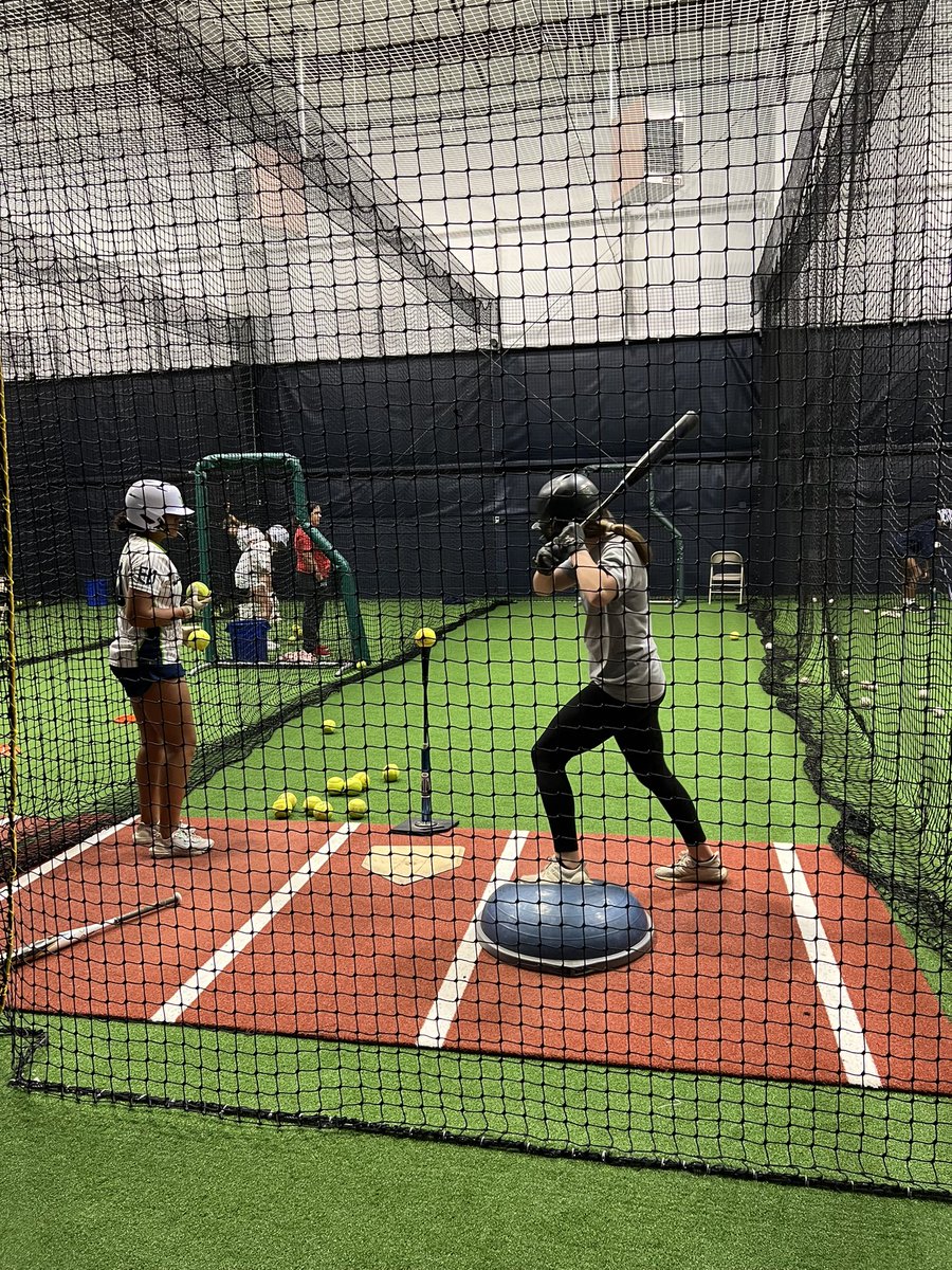 cr_states's tweet photo. Makers with a solid practice since the rain spoiled our games this weekend. https://t.co/anqz7CMq1v
