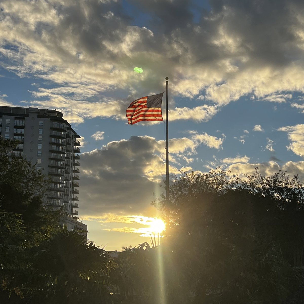 "O say, does that star-spangled banner yet wave.
O'er the land of the free,
And the home of the brave."

Thank you USA. 😎🇺🇸