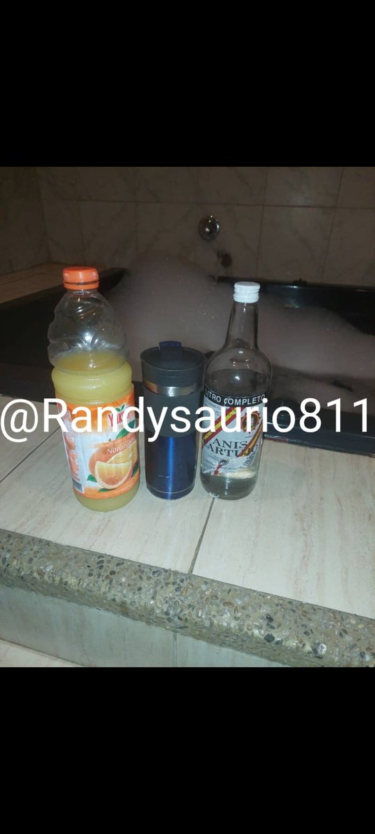 Randysaurio811's tweet photo. Buenas Noche mi Gente 🌙
Anis Cartujo, Jacuzzi y Buen Sexo Caliente 😈🔥😈
#ActivoCCS #Bear🐻 #Legate https://t.co/yatC2EmorR
