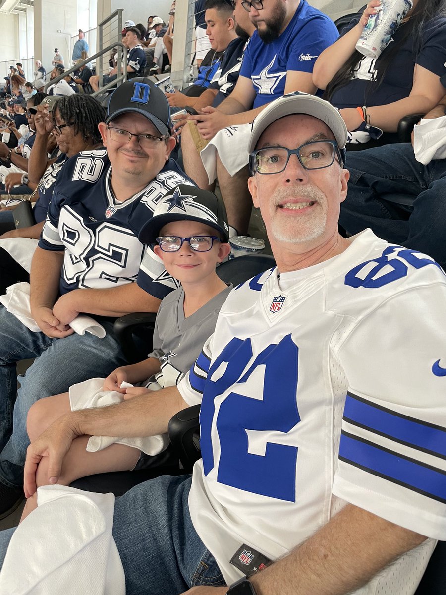 ccoker22's tweet photo. Great time today catching up with @BrentFleshman and his mini me while watching Dallas beat up on Washington!  GO COWBOYS!!!  #BeatWashington #BeatCommanders #GoCowboys https://t.co/VfzQBmSiK7