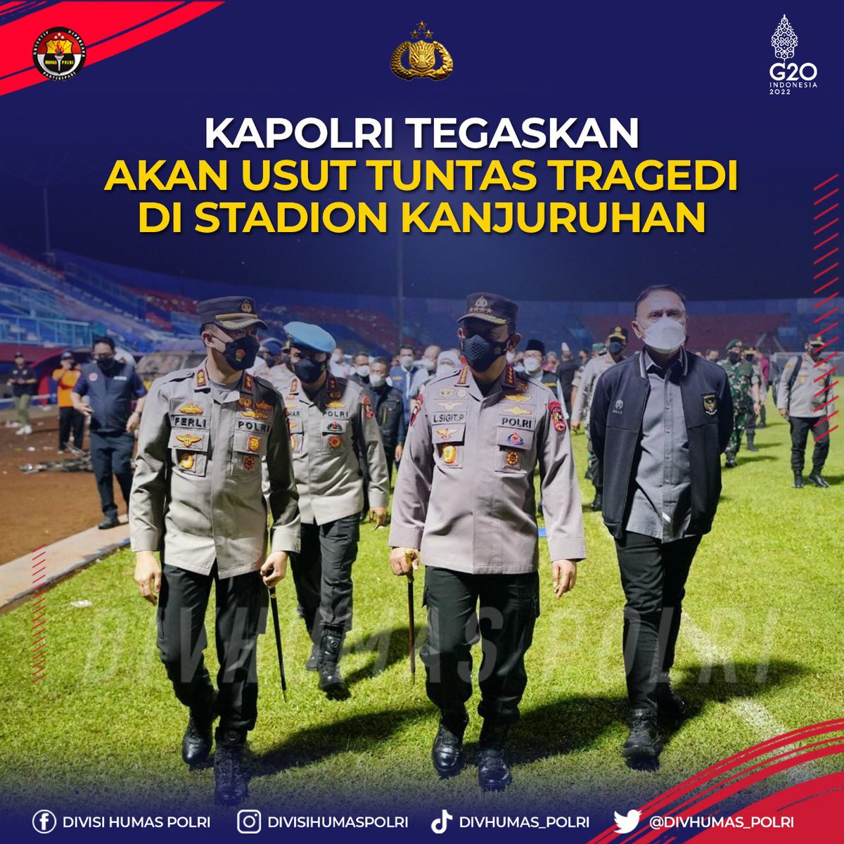 DivHumas_Polri's tweet photo. Kapolri Tegaskan Akan Usut Tuntas Tragedi di Stadion Kanjuruhan 

Kapolri Jenderal Polisi Drs. Listyo Sigit Prabowo. M. Si., meninjau lokasi terjadinya kerusuhan suporter di Stadion Kanjuruhan, Malang, Jawa Timur, Minggu (2/10). https://t.co/FMfyxd9goQ