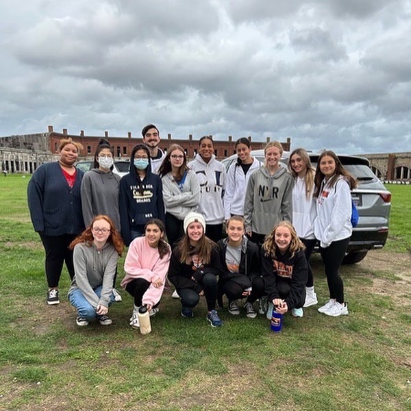 Tigers_Interact's tweet photo. Today, many members of our club went off campus to help volunteer at the annual Tunnel to Towers 5K/Walk in Newport RI. Thank you to everyone that came and helped out. Make sure to stop by our meeting this Friday after school! https://t.co/N6vxv00R7O