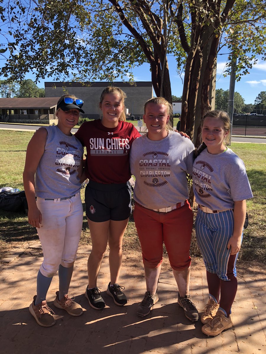 Kayleemwhite15's tweet photo. So happy I was able to participate in Coastal Alabama Camp with other Lady Vikings today! We put in the work and had a great day. #mgmladyvikings @ava_gradick @ErinBarker2023 #SunChiefSoftball https://t.co/e52823pQFP
