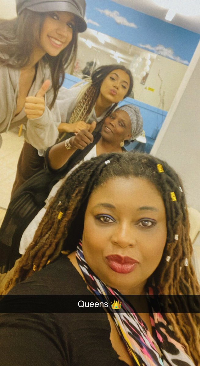 Zebra_carol's tweet photo. #ThingTwos birthday celebrations also took her braids out 😩 A huge thank you to #AbaGraham for keeping me sane &amp; her #community venue #TheSpace #Stockport &amp; #AngelaBoggiano for her #BespokeBoggiano @kitchencheadle menu for the Godparents, Photograghy #JediMaster @craigeb 
🙏🏿🙏🏽🙏🏻 https://t.co/AwYsVF943R