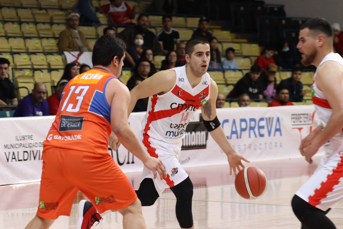 CDVBasket's tweet image. 🔴 | ¡TRIUNFÓ EL CDV!

🏀 El CDV venció por 79 - 59 al CDB Pablo Neruda, en la segunda fecha de la Copa Chile Mundo by Cecinas Llanquihue.

🔗: bit.ly/3UVaH7J

📸: Nicolás Aravena

#VamosCDV 💪🏀🇯🇪 #ValdiviaEsCDV #CopaChileMundo #ElEquipoDeTodos