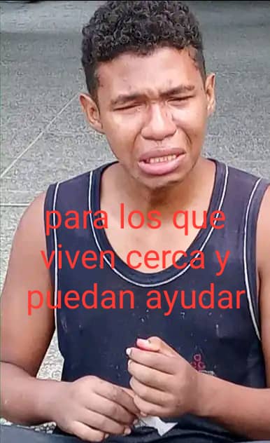 Este joven está en residencias El Campito, en Charallave, Estado Miranda, el anda en condición de calle y enajenado, estado demencial, grita llamando a su madre; si alguien lo conoce a él o a su familia por favor ayudenlo. Comparta esta información, difundala lo más que pueda. 🤷🏽‍♂️