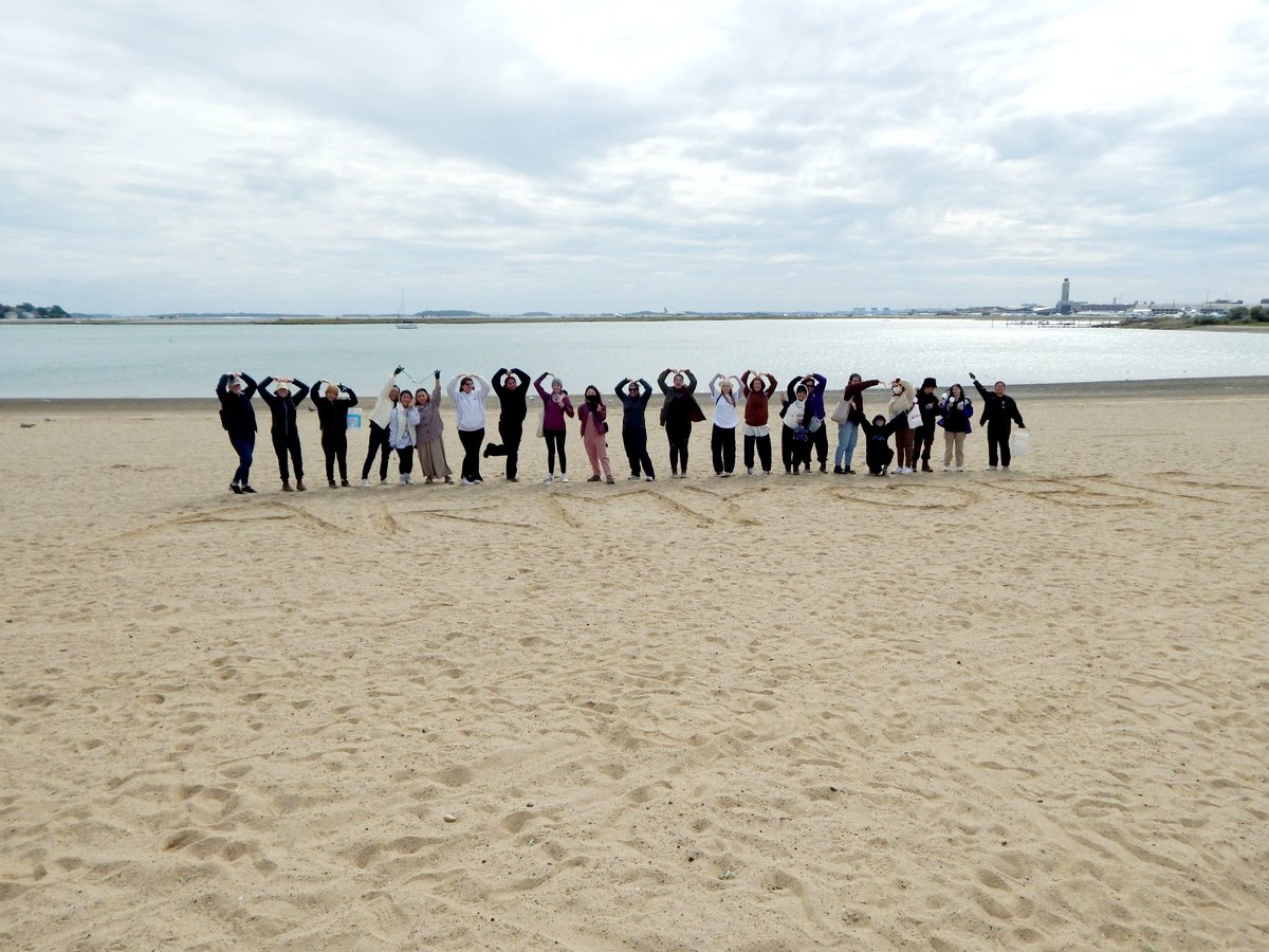 BTSARMY_Boston's tweet photo. We're so proud of everything ARMY can accomplish because of their dedication &amp; love for @BTS_twt

Thank you ARMY and BTS for making this world a better place 💜💖💜

#BACoastalCleanup #BostonARMY #BTS #BTSARMY https://t.co/NutxLKFqIq