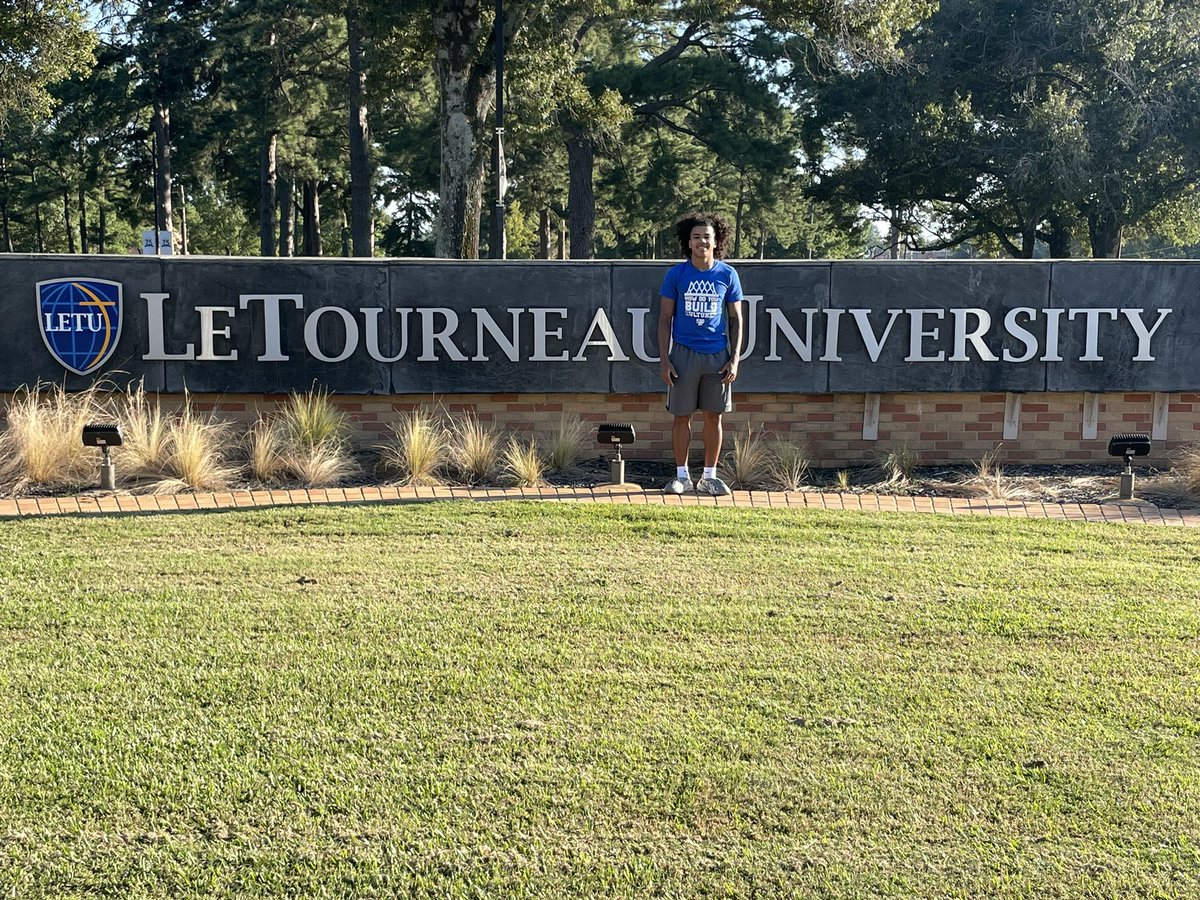JaylonHoop2's tweet photo. Had a great time at the LeTourneau elite basketball camp!!! https://t.co/TwG8eCQuWo