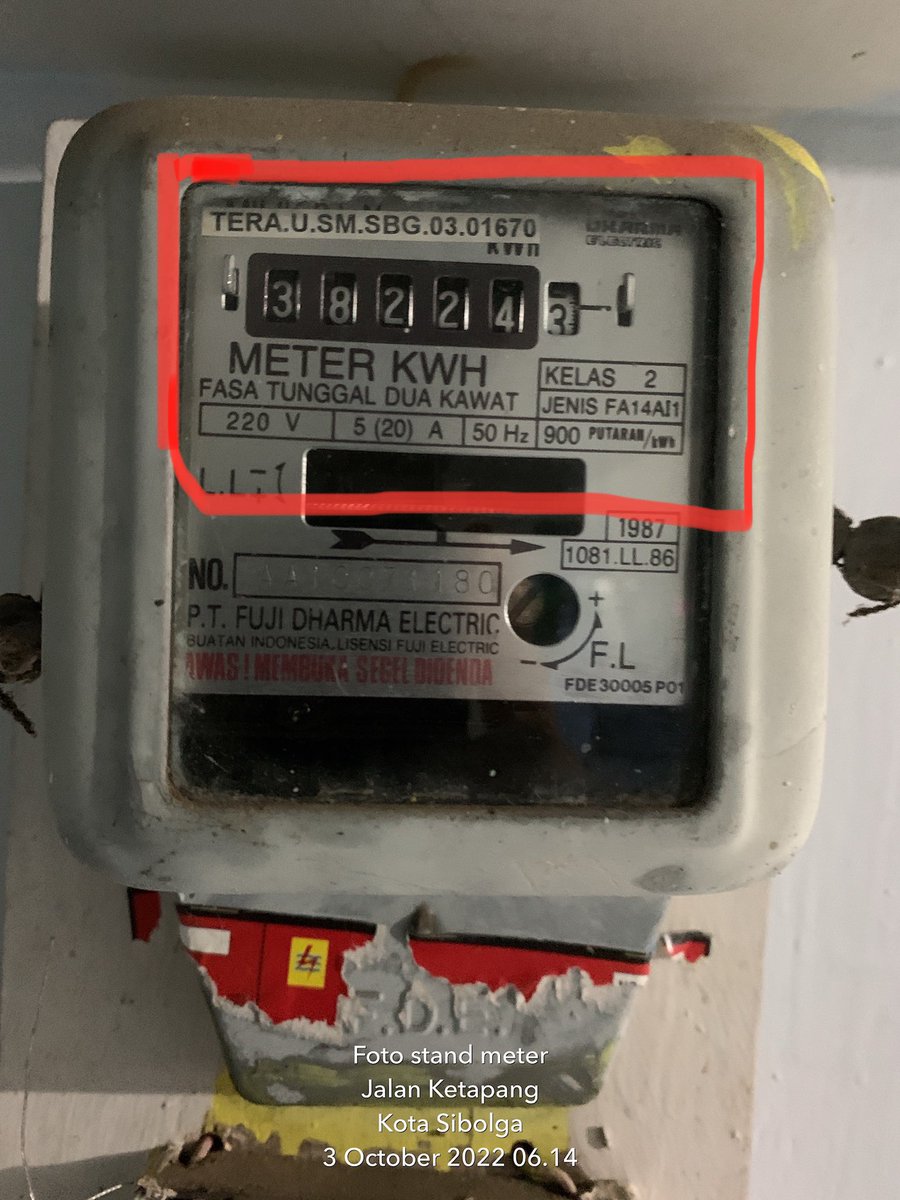 dedysaragih's tweet photo. @pln_123 Selamat pagi Min
Kami mau complain ini. Kenapa hasil foto catat meter dengan tagihan kami jauh berbeda. Pagi ini pun kami  foto meter listrik masih jauh dibawah tagihan. Mohon penjelasannya min. Foto hasil catat meter bulan Agustus, September dan pagi ini kami lampirkan https://t.co/lH5nnWafyQ