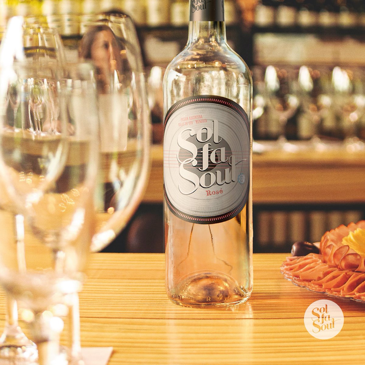 SolFaSoul's tweet image. #SolFaSoul Rose
Present and balanced acidity. With some citrus notes. Breadth of mouth, smooth and easy to drink wine.🍷🙂
#SFS #WinesToFeel #musictoFly #rose #wine #solfasoulwines