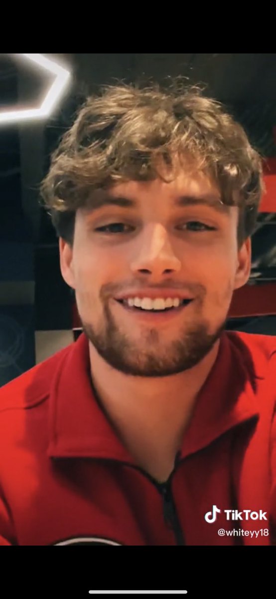 RuthIng35692885's tweet photo. The smile that melts my heart♥️ https://t.co/0aSeeeDwhD