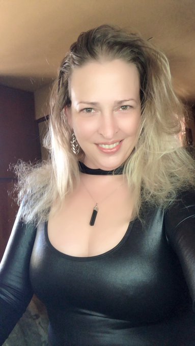 Cat woman it is this year!   #halloween https://t.co/3nO9T5w4Xa<a href="/tag/halloween"class="tags">#halloween</a>