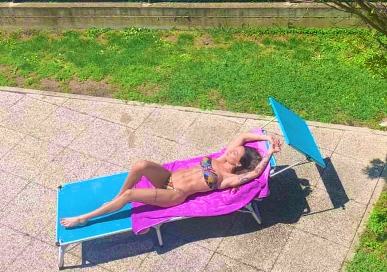 annaciupita's tweet photo. #tintarella #onlyfansgirl #disappointed #onlyfansbabe #onlyfans #onlyfanspromo #MinaSettembre #ESTATE #fineestate #ritorno #addominali #tattoo #tatuaggi #boobs https://t.co/DoZfDB67PG