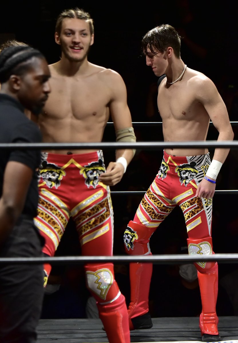 Tag Team attire made for @TheJordanOIiver & @thenickwayne , attempting to combine elements from their past design layouts in one. As seen in GCW's recent tour in Japan!