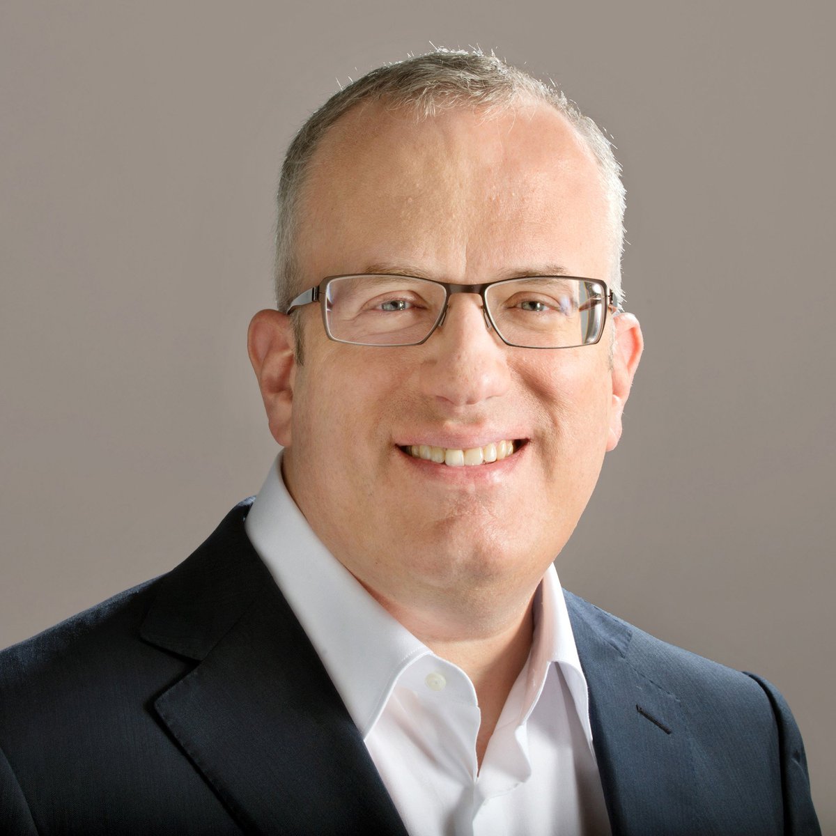 SeenaMakari's tweet photo. JavaScript is the programming language that powers 98% of the websites worldwide - including Google, Facebook, Twitter, and more. The entire language was developed by one person in 10 days.
 
A thread on how Brendan Eich revolutionized the Internet in less than 2 weeks 🧵 https://t.co/wn4umd6aXg