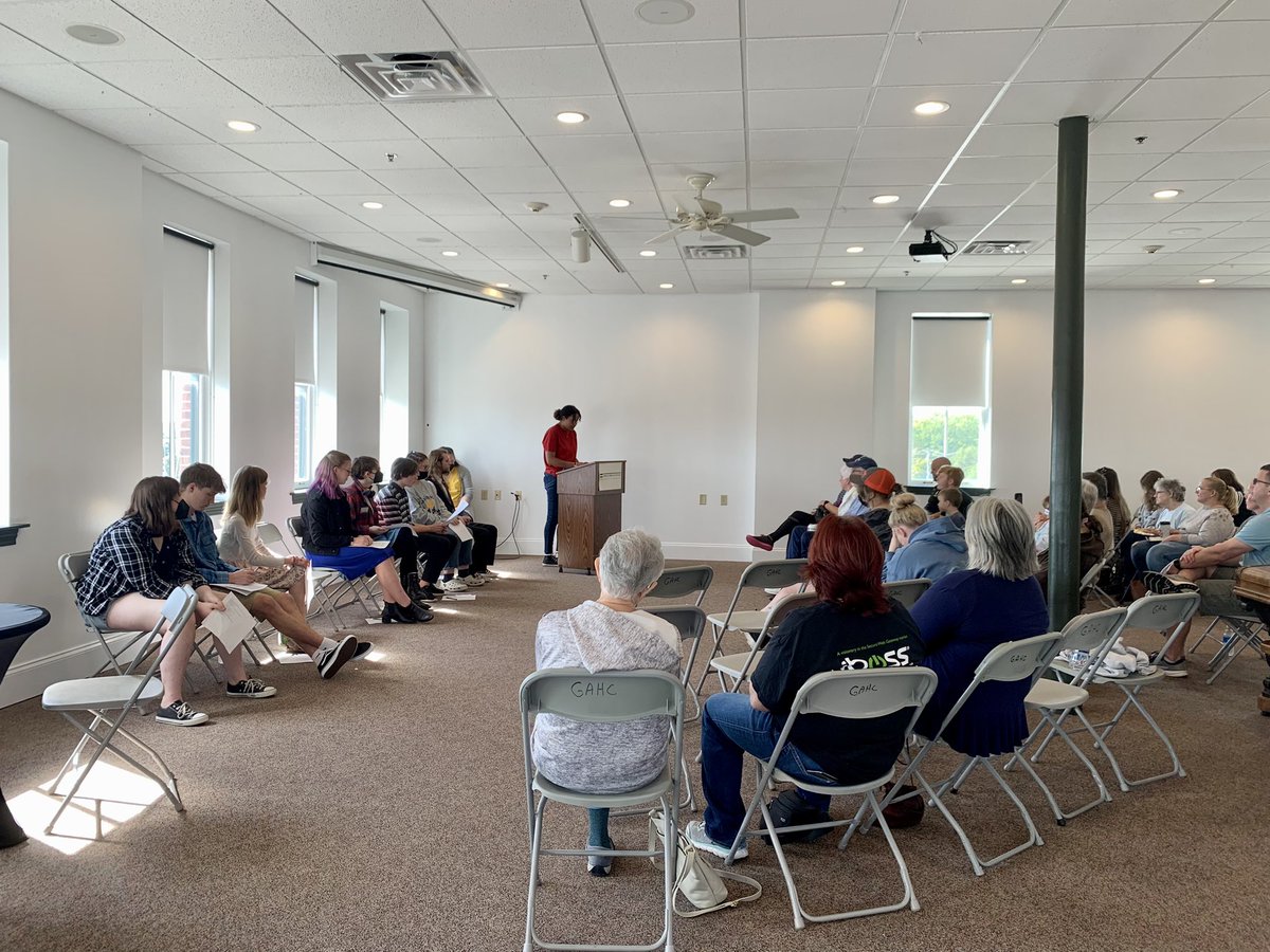 GAHC_Iowa's tweet photo. Awesome job today to all of our youth poets who came to our poetry slam! It was a great way to open our newest exhibition, “The White Rose: Student Resistance against Hitler, Munich 1942/43” https://t.co/yIzgxciYHq