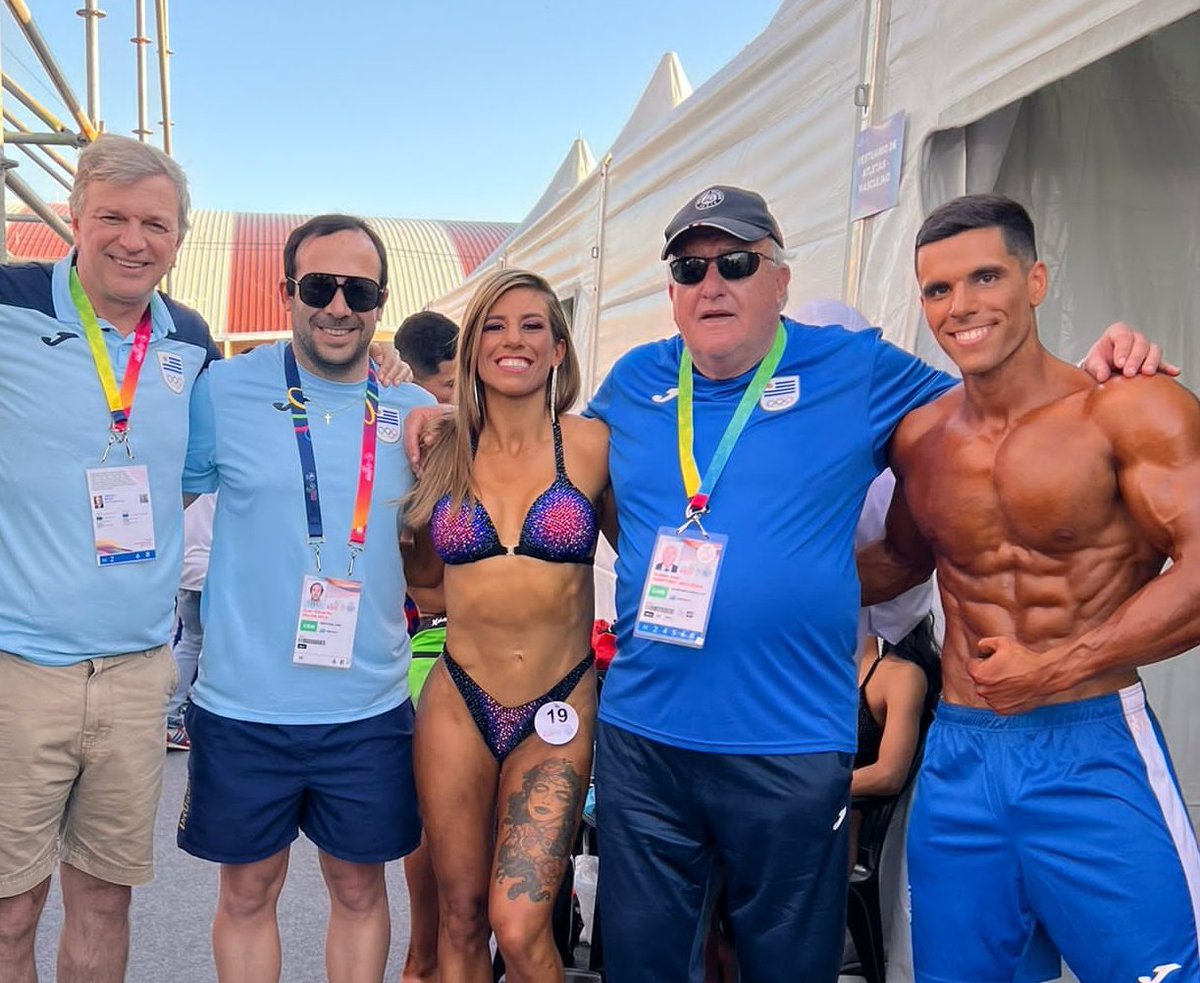 #JuegosOdesur Emiliano Hernández  Delgado 🇺🇾 se quedó con la medalla de bronce 🥉en #fisicoculturismo en la categoría men's physique.

✅ Primera medalla de Uruguay y contando...