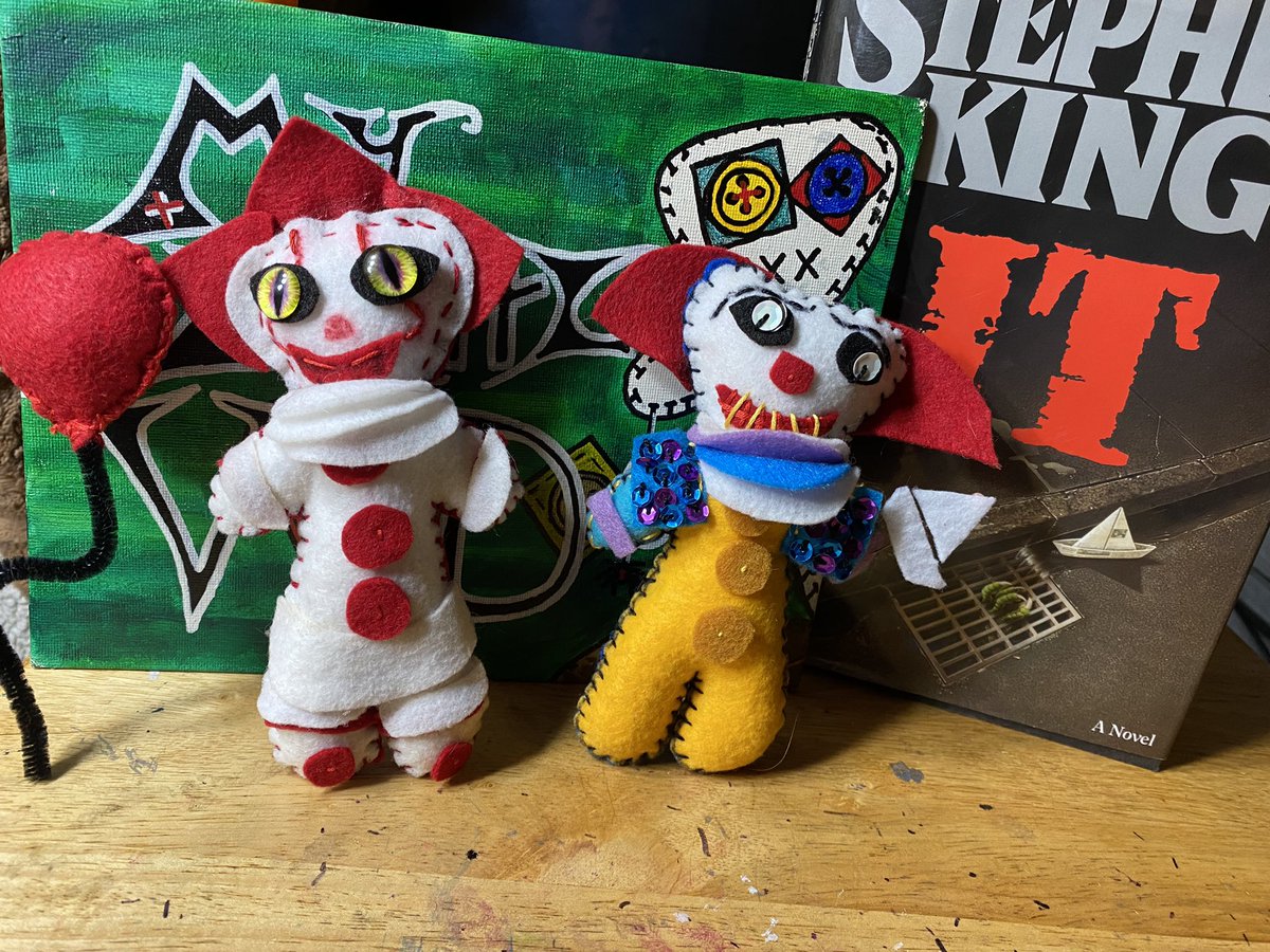 my_littlevoodoo's tweet photo. #IT #TimeCurry #BillSkarsgard #Pennywise #Derry #StephenKing @Billskarsgard19 @StephenKing https://t.co/9cVojFu7Dt