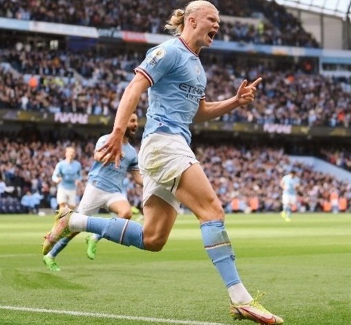 adman_22's tweet photo. @erling One of the best strikers in history #the_new_ZLATAN @Ibra_official https://t.co/K5e1eZhMhv