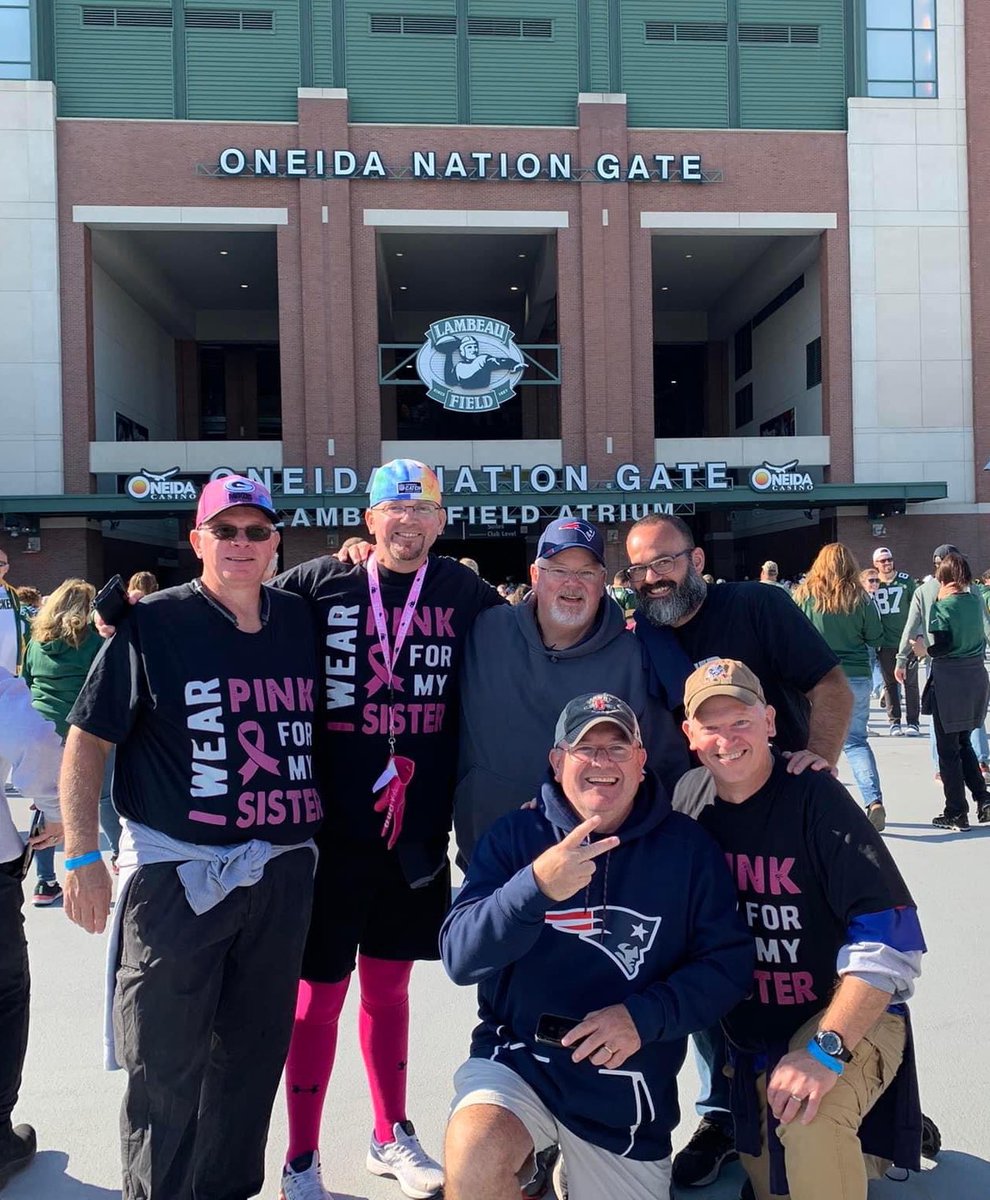 The Patriots may have lost, but I didn’t! My brothers are the best!!💗💗#BreastCancerAwareness #patriots