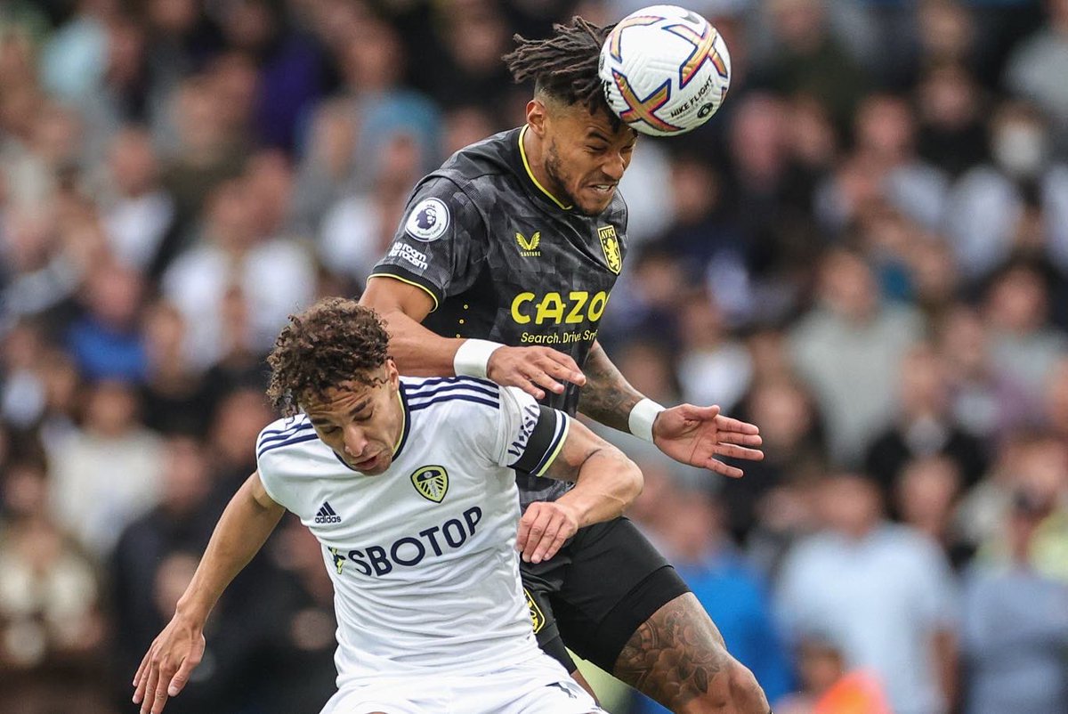 Mark_Cozy's tweet photo. It’s good to be back! First #PremierLeague outing since my op.
#lufc 0-0 #acfc
#football #photo #LEEVIL #fyp https://t.co/ENukfGZCun