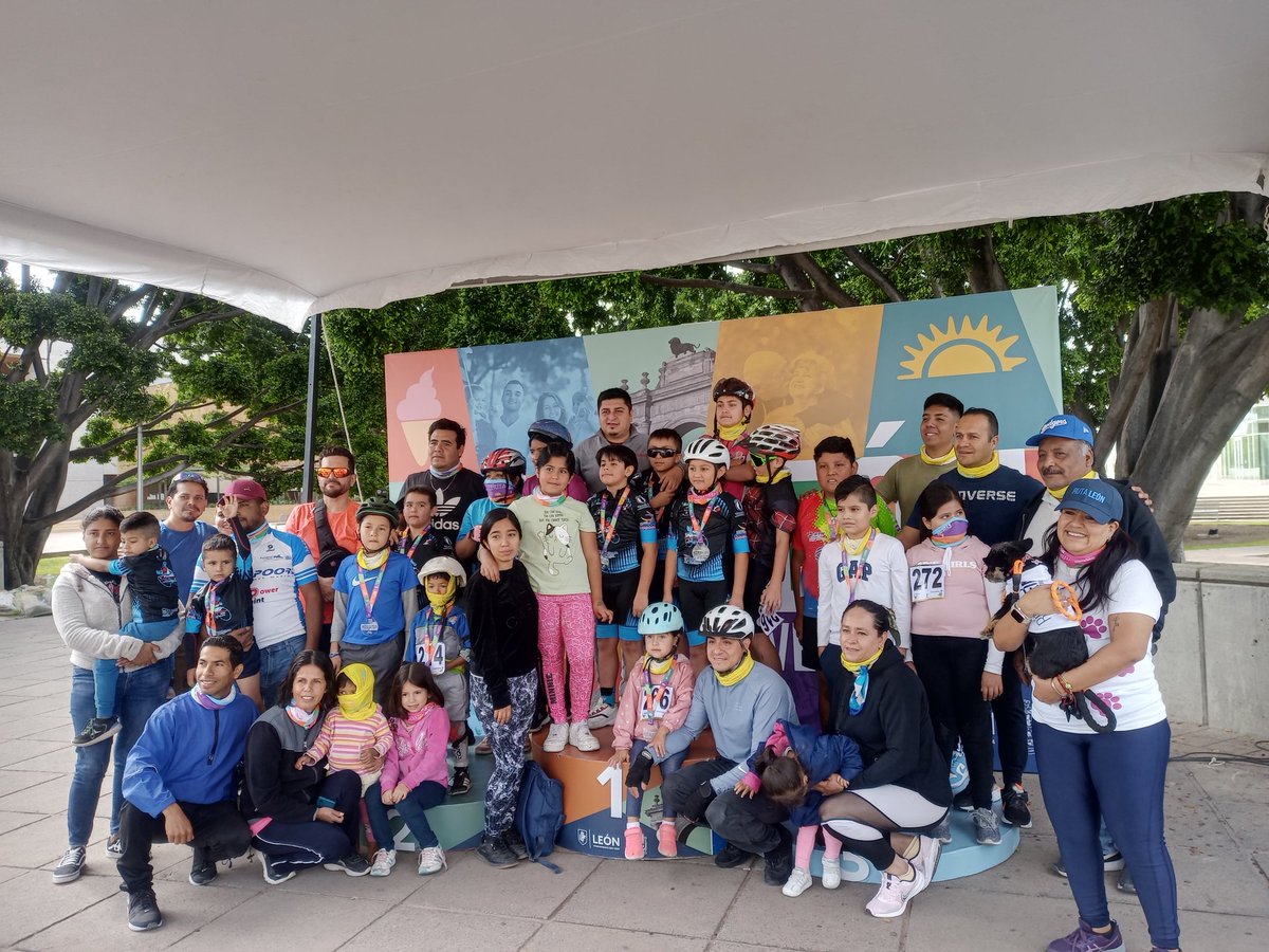 movilidad_leon's tweet photo. ✅Hoy fue un gran día para Ruta León🌞🚲🍦. Tuvimos la carrera ciclista con @ciclismogto, aprendidos a patinar con #VelocitosClub, nos divertimos y aprendimos en #CulturadelaMovilidad y nos activamos con #Master24fit fomentando a través diversas actividades la Movilidad Activa. https://t.co/C27jzLJdwU
