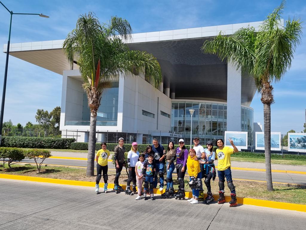 movilidad_leon's tweet photo. ✅Hoy fue un gran día para Ruta León🌞🚲🍦. Tuvimos la carrera ciclista con @ciclismogto, aprendidos a patinar con #VelocitosClub, nos divertimos y aprendimos en #CulturadelaMovilidad y nos activamos con #Master24fit fomentando a través diversas actividades la Movilidad Activa. https://t.co/C27jzLJdwU