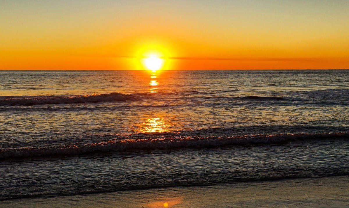 schoonerspcb's tweet image. Sunday is for sunsets.